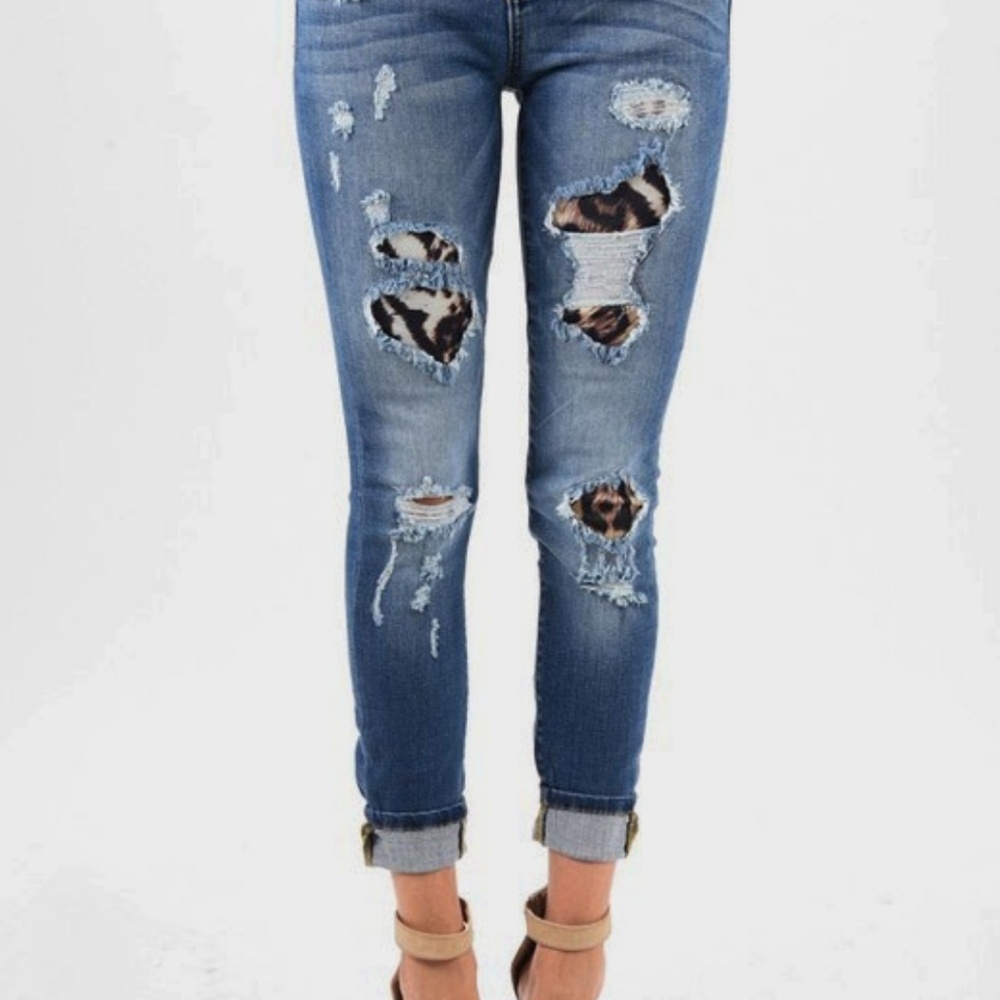 Judy Blue Leopard Patch Distressed Jeans - Picture 5 of 7